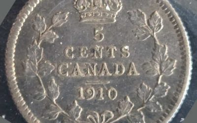 Canada ICCS EF40 1910 Round Leaves Silver 5 Cents