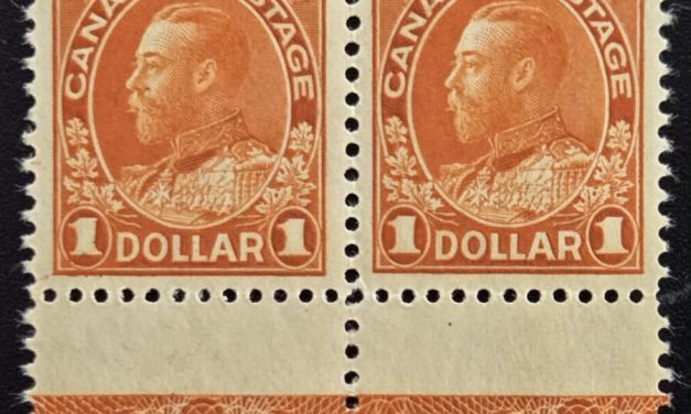 Canada #122b VF Mint $1 Admiral Type D Lathework Pair