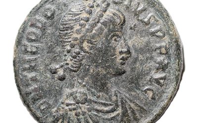 Theodosius I AD 379-395 5.2gm AE21 struck at Constantinople