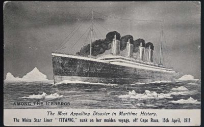 Titanic Unu VS Black and White Postcard