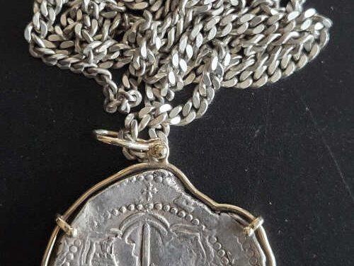 Philip III 1598/1621 26.12gm gold mounted Silver 8 Reales pendant from the 1627 Wreck of the Atocha w/ 1991 Certificate