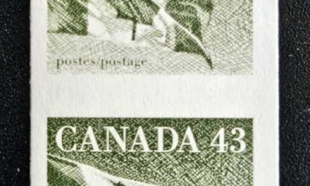 Canada #1395a VFNH 1992 43c Flag Imperf Pair