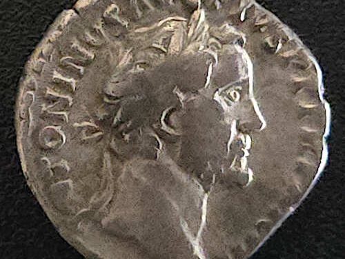 Antoninus Pius AD 138-161 3.51gm Silver Denarius w/ Salus and Snake