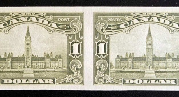 Canada #159a VFNH 1929 $1 Parliament Imperf Pair